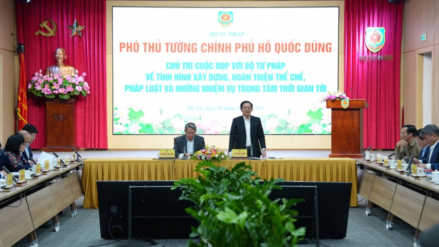 Phó Thủ tướng Hồ Quốc Dũng làm việc với Bộ Tư pháp về công tác xây dựng pháp luật