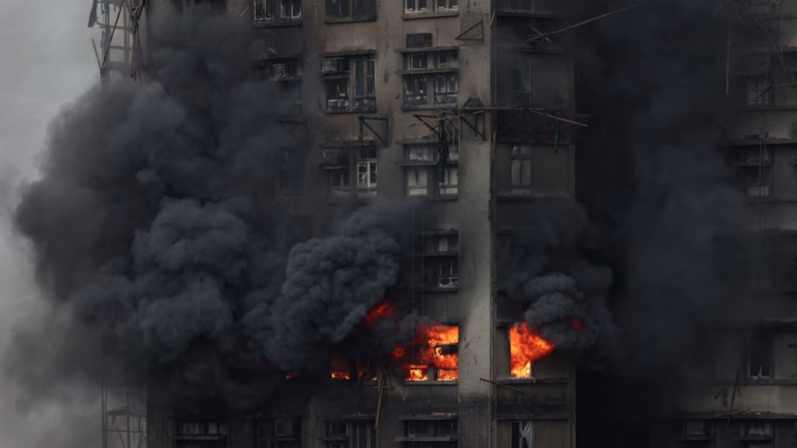 Câu hỏi lớn nhất sau vụ cháy chung cư kinh hoàng ở Hong Kong