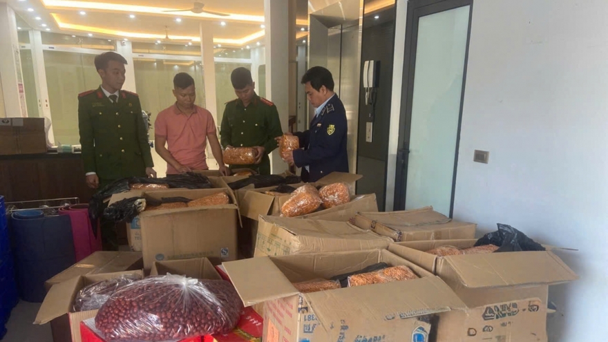 Thu giữ 3,5 tạ đông trùng hạ thảo, táo đỏ không rõ nguồn gốc xuất xứ