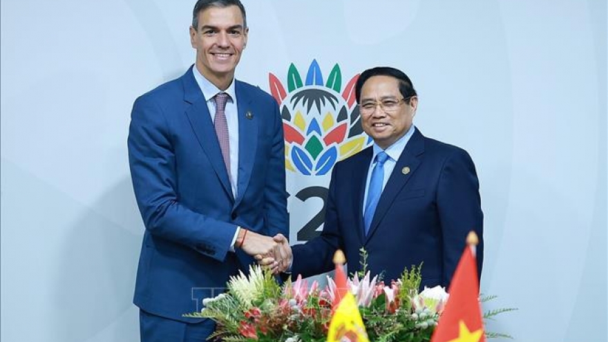 Thủ tướng Phạm Minh Chính gặp Thủ tướng Tây Ban Nha Pedro Sánchez