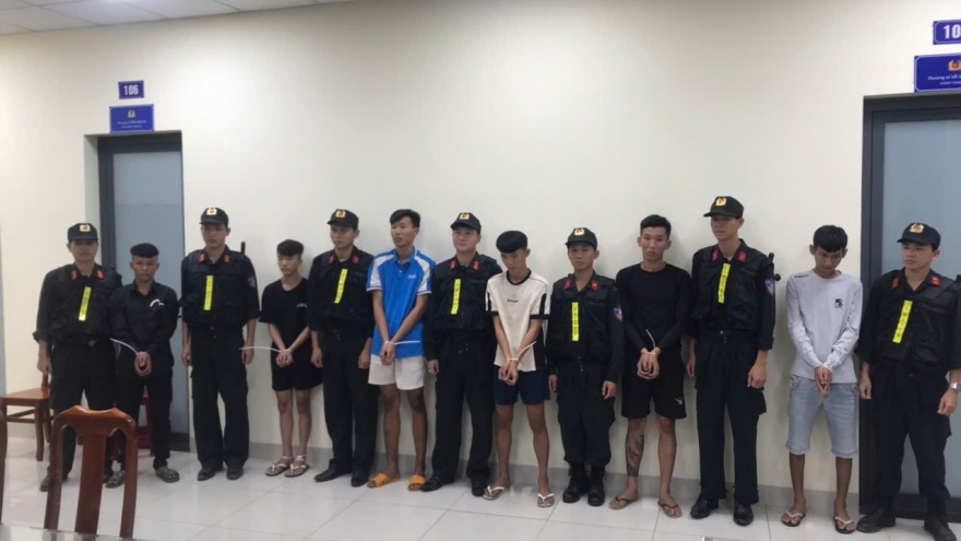 Bắt nhóm đối tượng sử dụng hung khí giải quyết mâu thuẫn