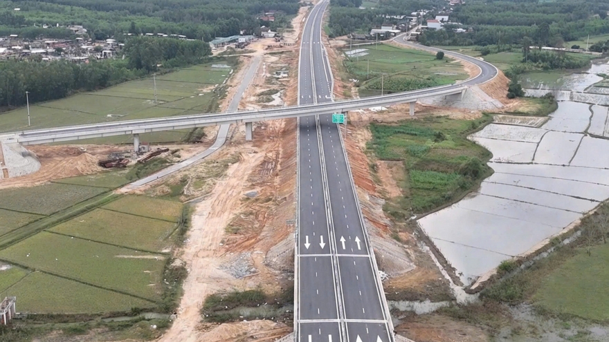 Dự án lớn nhất cao tốc Bắc - Nam trên đà về đích