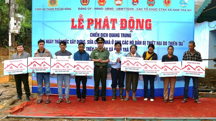 Công an Đà Nẵng triển khai chiến dịch Quang Trung dựng lại nhà cho dân
