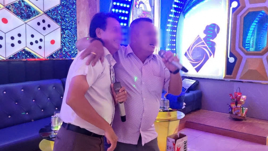 Tạm dừng karaoke trên địa bàn một xã để học sinh tập trung ôn thi tại Vĩnh Long