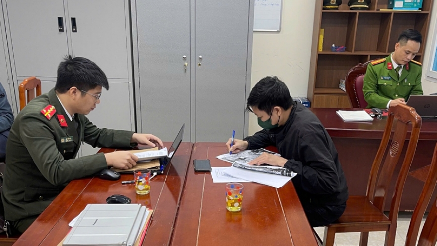 Công an làm việc với TikToker đăng tải nhiều video xuyên tạc của Lê Trung Khoa