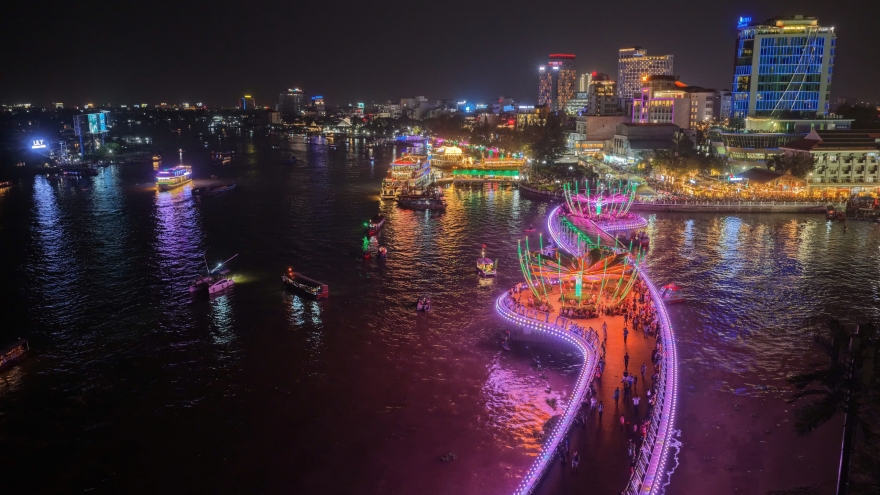 Dòng sông kể chuyện miền Tây qua triển lãm ảnh tại Cần Thơ