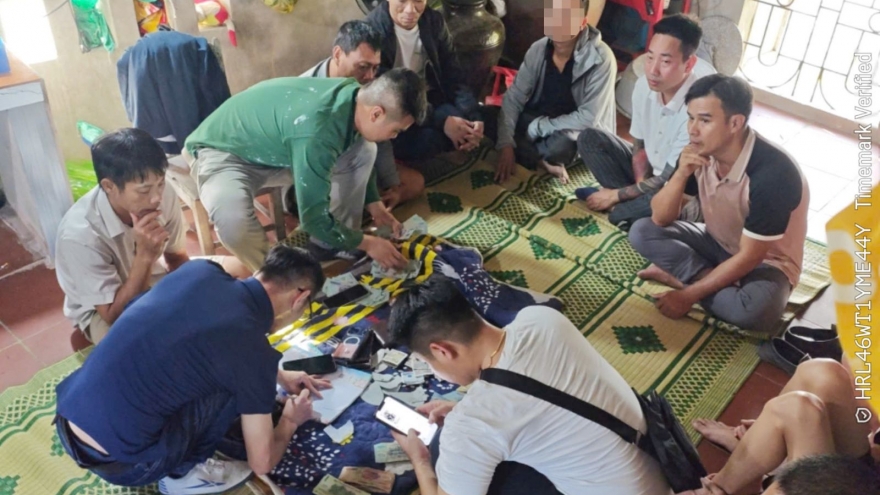 Thanh Hóa, bắt quả tang 9 đối tượng đánh bạc, tổ chức đánh bạc