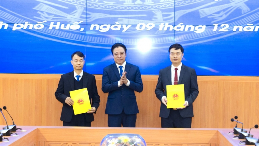 Thành phố Huế bổ nhiệm Chánh Văn phòng UBND và Chánh Thanh tra thành phố