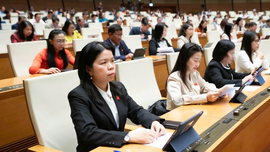 Công dân được tiếp trực tiếp và trực tuyến