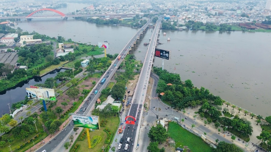 TP.HCM: Triển khai loạt dự án hạ tầng, phát triển trạm sạc xe điện