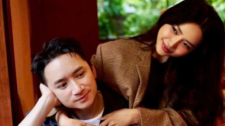 Sao Việt 3/12: Phan Mạnh Quỳnh và vợ kỷ niệm 10 năm yêu nhau