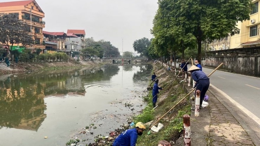 Hà Nội công bố tình huống khẩn cấp sạt lở bờ hữu sông Pheo tại phường Tây Tựu