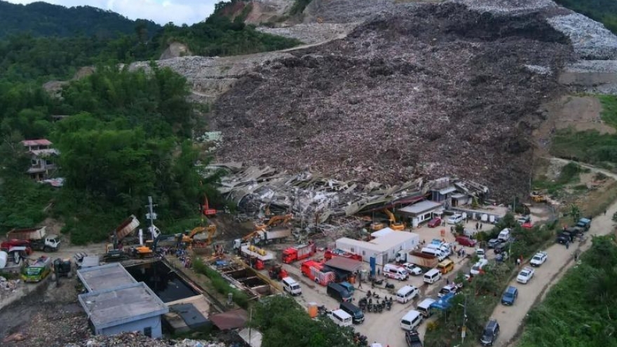 Sạt lở bãi rác ở Philippines, 38 người mất tích