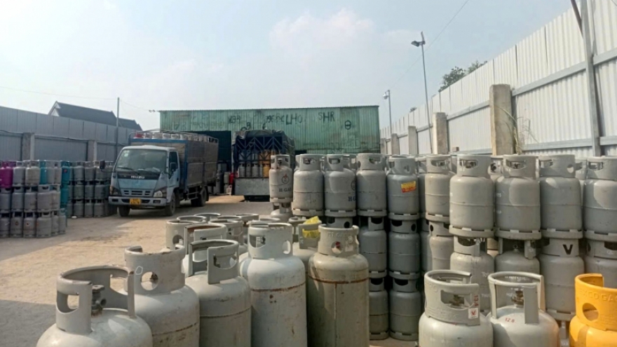 Phá chuyên án sản xuất, buôn bán gas giả quy mô lớn phía Nam