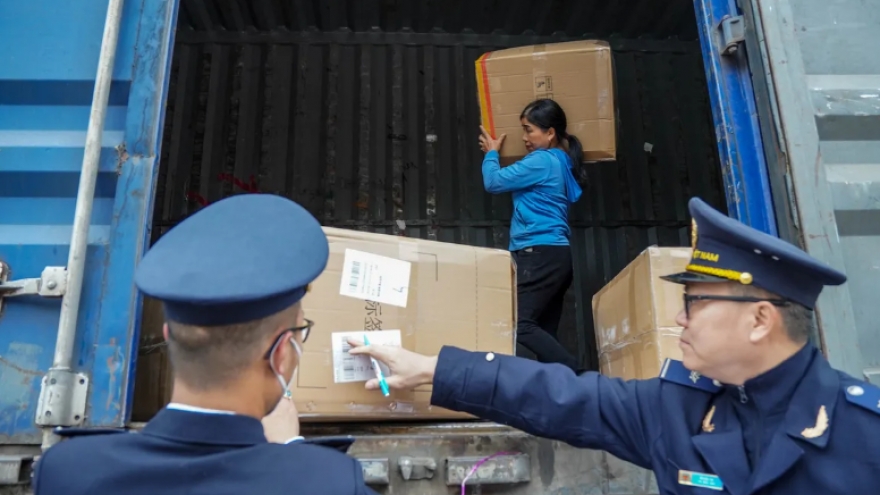 Tăng cường chống buôn lậu qua cửa khẩu dịp lễ, Tết