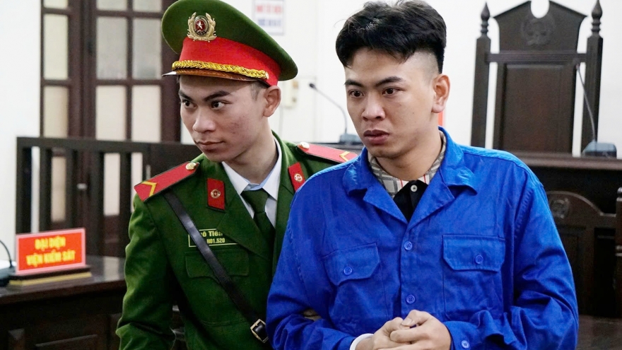 Học trò của "tổng tài" khai được chỉ đạo tát nhân viên quán cafe