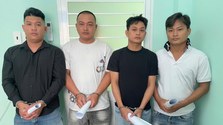 Khởi tố nhóm đối tượng giả làm cò lúa, chủ lúa lừa đảo chiếm đoạt tiền tỷ