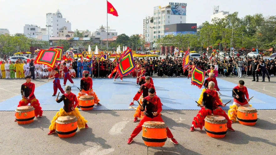 Sôi nổi chương trình văn hoá nghệ thuật mừng xuân mới tại Hải Phòng
