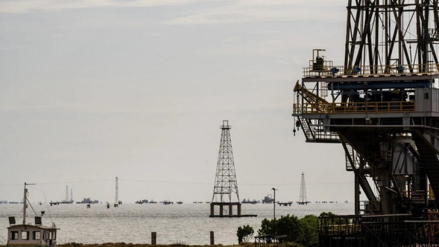 Mỹ cho phép bán dầu Venezuela cho Cuba nhằm giảm khan hiếm nhiên liệu