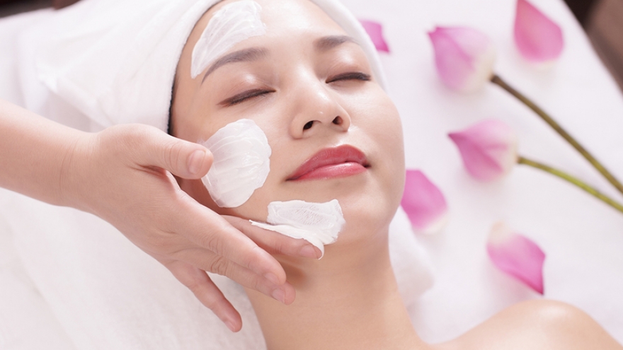 Làn da căng mịn đón Tết: 5 bí quyết không thể bỏ qua