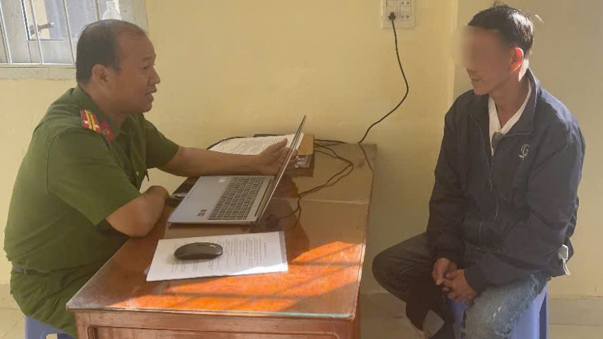 Vĩnh Long khởi tố 2 đối tượng đánh bạc có tiền sự