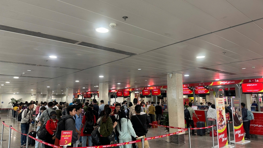 Sân bay Tân Sơn Nhất phục vụ gần 1,4 triệu lượt khách dịp Tết Nguyên đán 2026