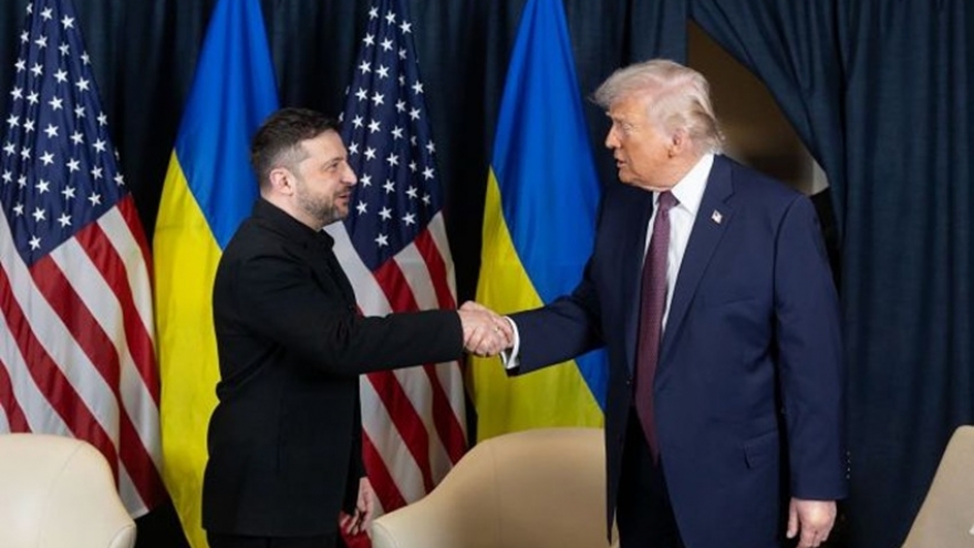 Ukraine tiết lộ chi tiết quan trọng cuộc điện đàm giữa ông Trump và ông Zelensky