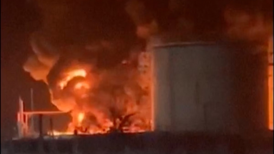 UAV Ukraine tấn công nhà máy lọc dầu ở miền Nam nước Nga