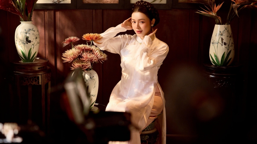 Nữ ca sĩ Việt gây bất ngờ khi MV cán mốc 1 tỷ lượt xem, gây sốt dịp Tết