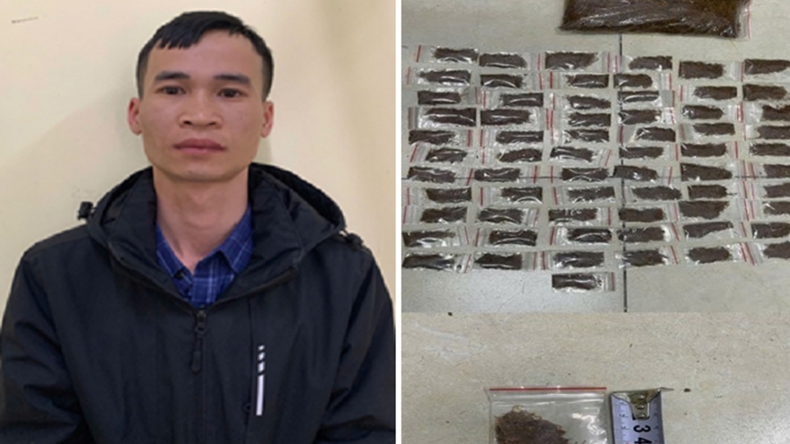 Bắt nóng “shipper” ma túy trên taxi ở Hà Nội