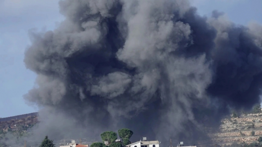 Israel và Iran tiếp tục tập kích nhau, xuất khẩu dầu của vùng vịnh giảm hơn 70%