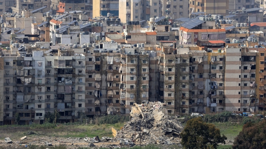 Iran sơ tán công dân tại Lebanon, Israel không kích thủ đô Beirut
