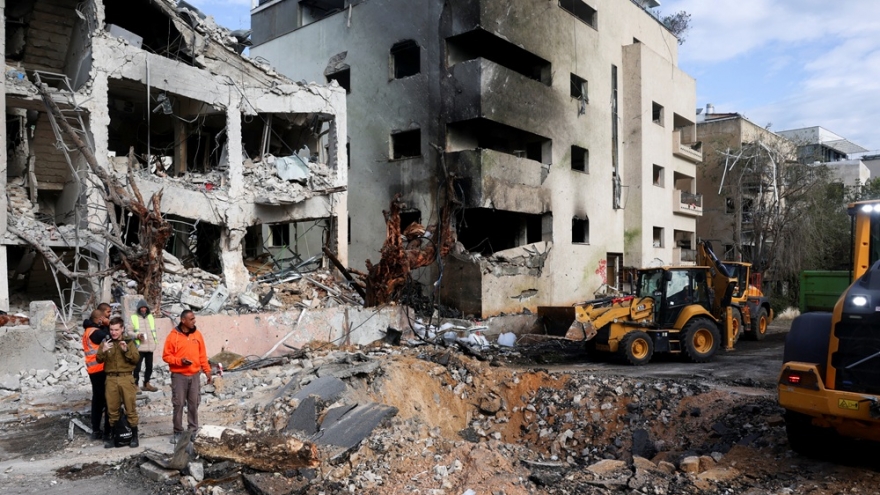 Israel tuyên bố thực hiện đợt không kích lớn nhất lịch sử nhằm vào Iran