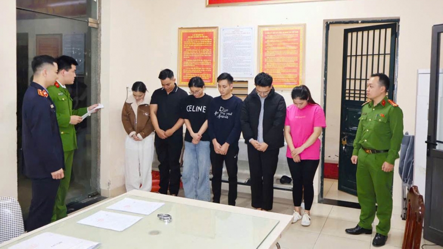 Thẩm mỹ không phép, tiêm filler không rõ nguồn gốc, thu lợi "khủng" bị khởi tố