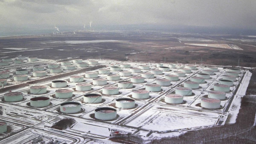 Nhật Bản bắt đầu mở kho dự trữ dầu chiến lược