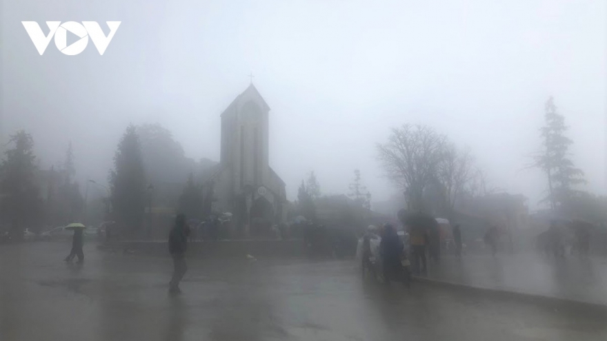 Không khí lạnh tràn về, các tỉnh từ Quảng Ninh đến Quảng Ngãi khẩn trương ứng phó