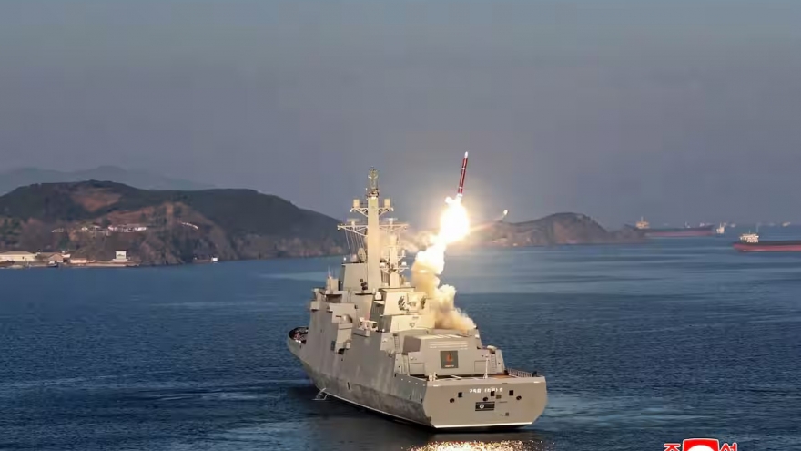 Triều Tiên phóng thành công tên lửa hành trình chiến lược từ tàu khu trục