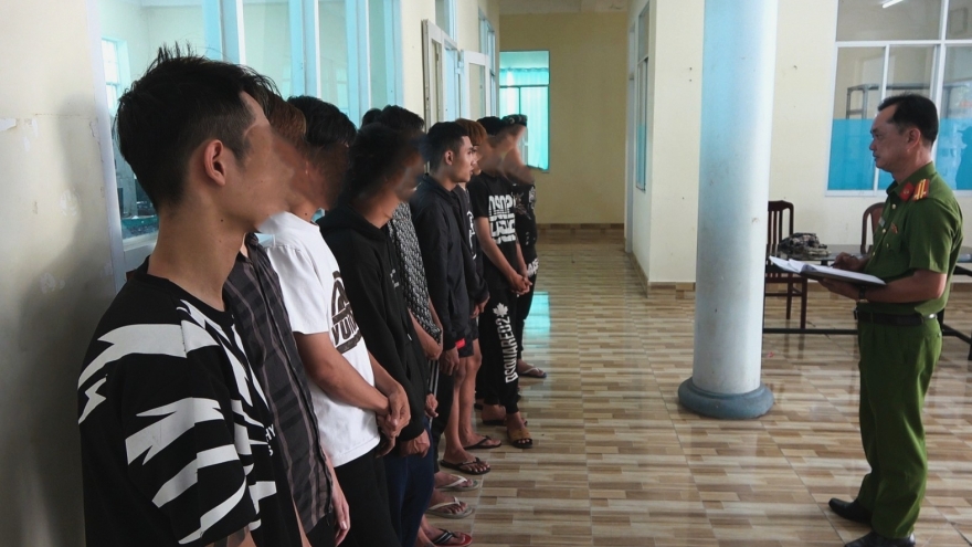 Khởi tố 11 đối tượng gây rối trật tự công cộng