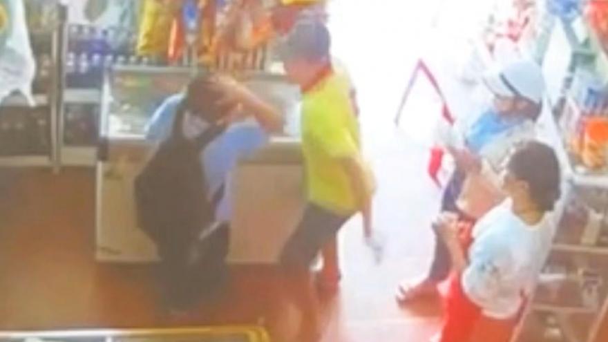 Xác minh vụ nam sinh lớp 7 tại Huế bị hành hung tại quầy tạp hóa