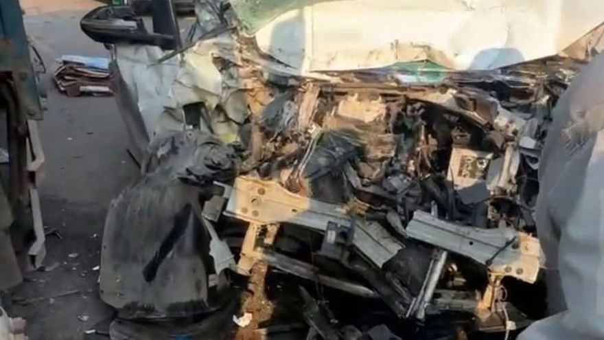 Đà Nẵng: 2 xe ô tô va chạm, 1 phụ nữ tử vong