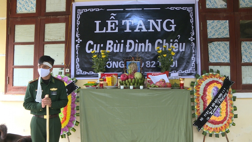 Ngăn dịch nơi biên giới, chiến sỹ không thể về chịu tang cha