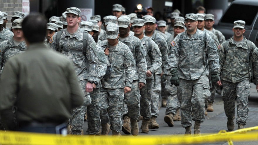 Mỹ dự kiến triển khai 10.000 vệ binh tham gia đối phó với Covid-19