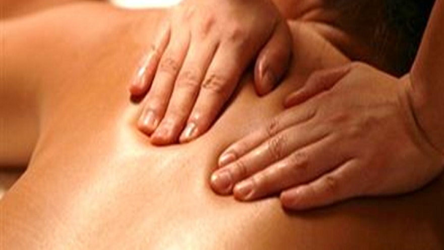 Tẩm quất - nghề “nhạy cảm” và những góc khuất