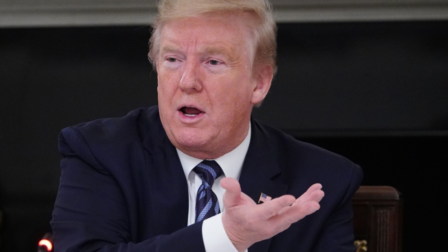 Tổng thống Trump nhận trách nhiệm về dịch Covid-19