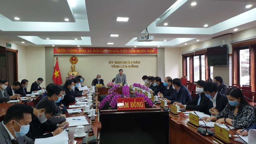 Lâm Đồng cách ly gần 1000 người có liên quan đến ca mắc Covid-19