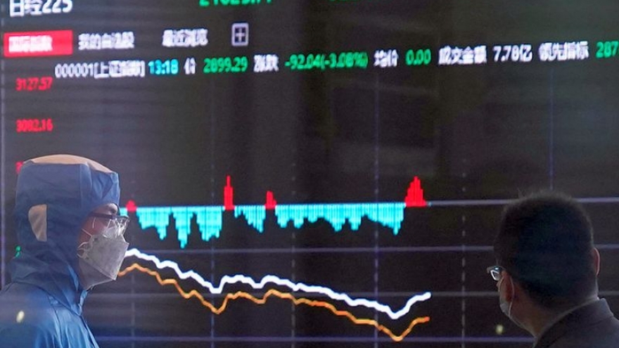 IMF: Cuộc chiến chống Covid-19 gia tăng nợ toàn cầu