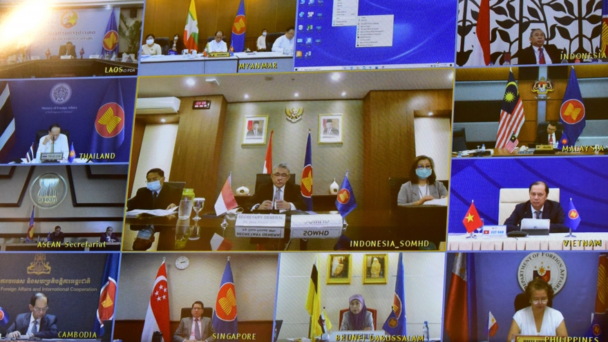 ASEAN cần nâng cao cảnh giác ngăn chặn làn sóng dịch Covid-19