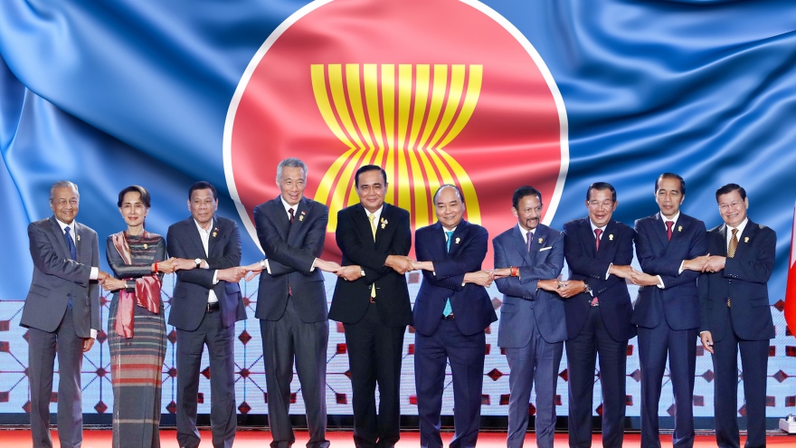 25 năm gia nhập ASEAN: Việt Nam từ vai trò Chủ tịch đến dẫn dắt tương lai