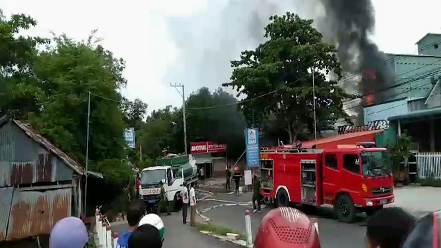 Cháy cây xăng làm 3 người thương vong