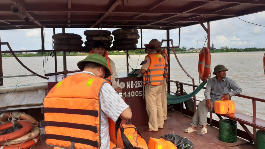 Nam Định siết chặt quản lý các bến đò ngang mùa mưa bão